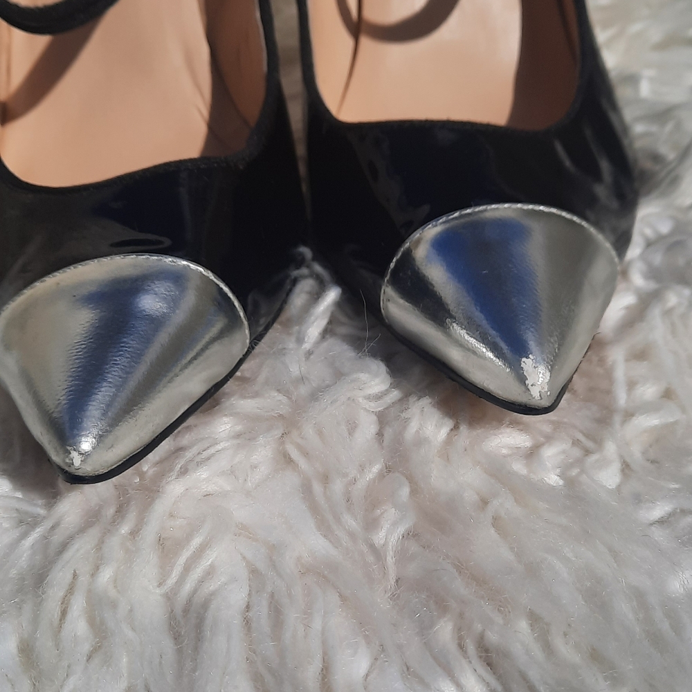 Ivanka Trump Black & Silver Heels - Picture 10 of 14